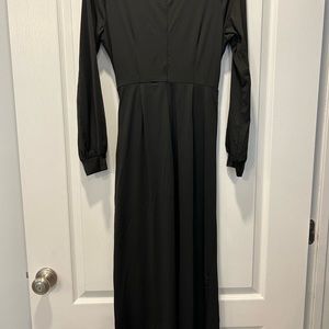 Purchased for a wedding and it was too small! Still has tags on it!